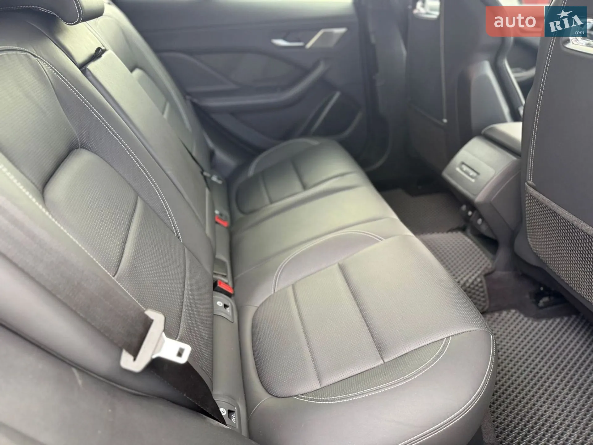 Jaguar I-Pace 2023 VIN SADHM2S1XR1632220 фото оголошення 13 з 13