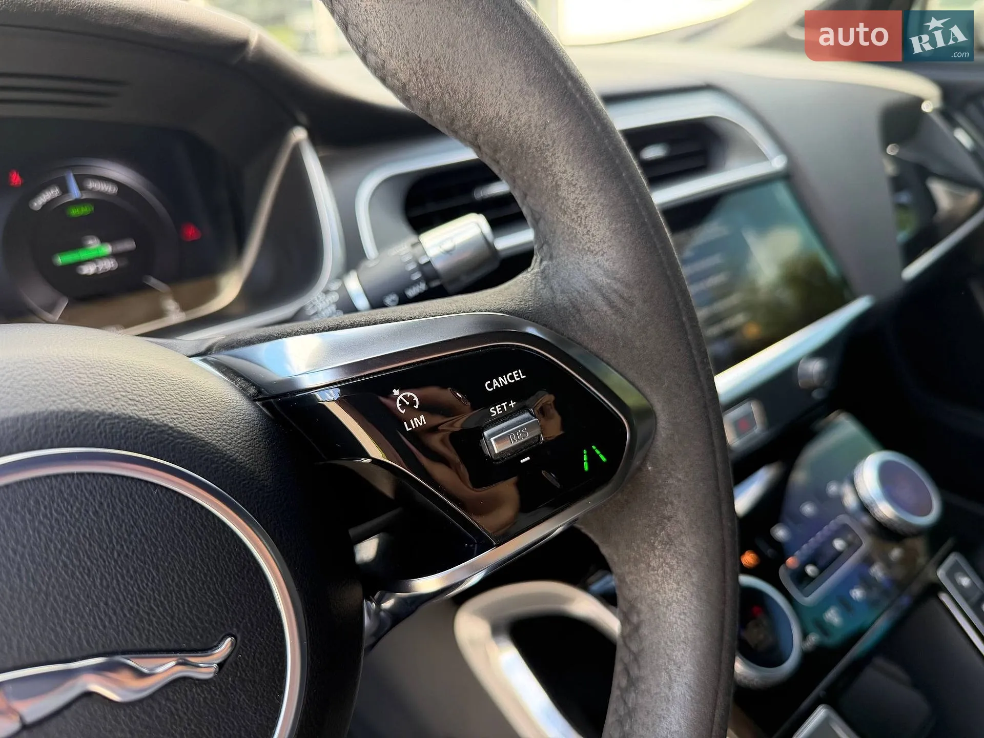 2020 Jaguar I-Pace - мініатюра 21