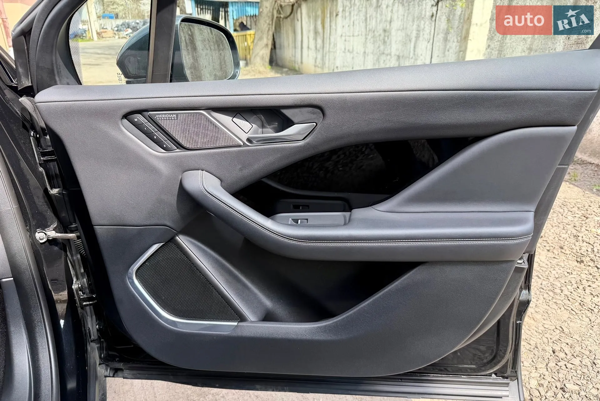 2019 Jaguar I-Pace - мініатюра 28
