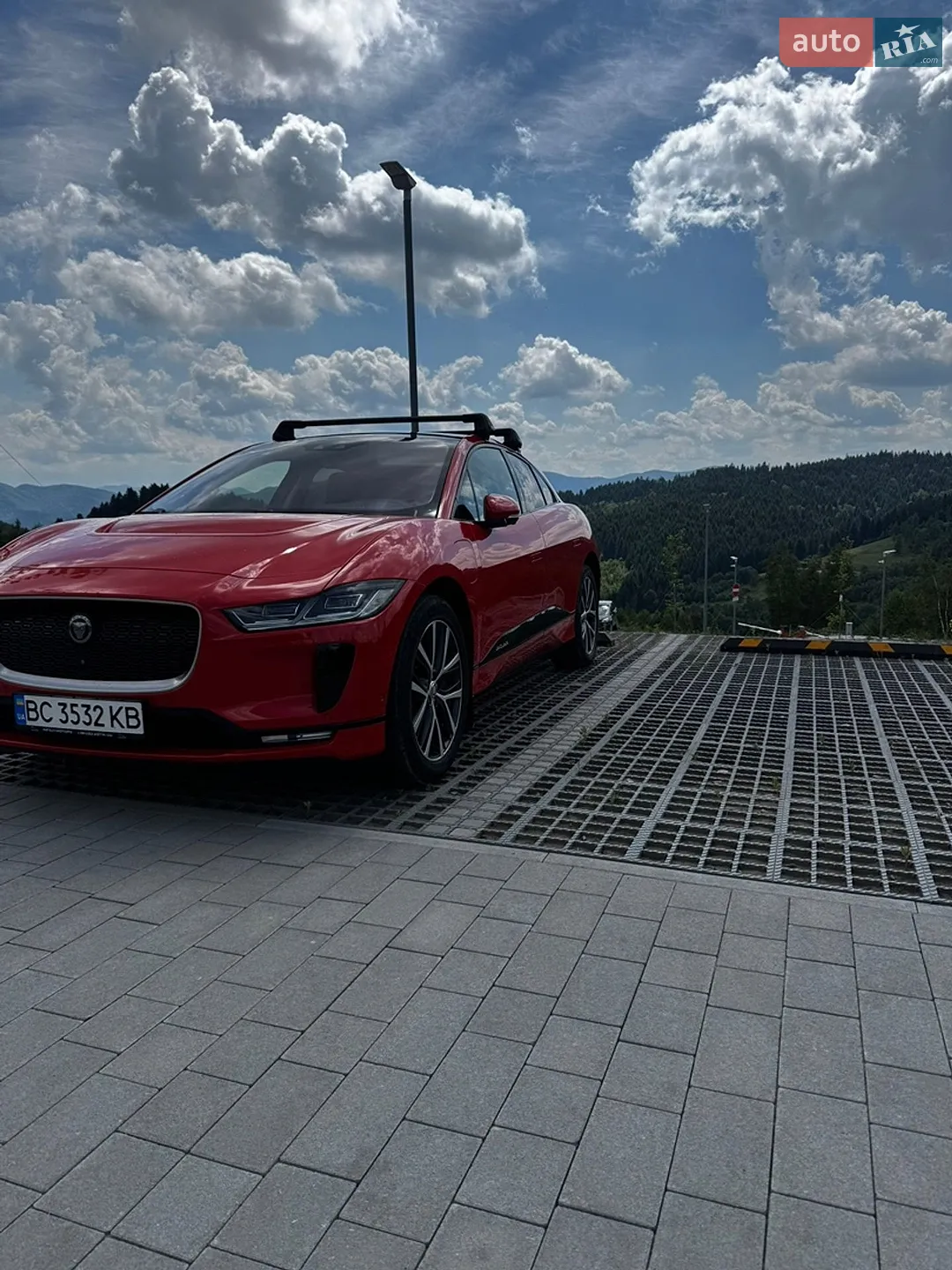 Jaguar I-Pace 2018 VIN SADHA2B12K1F67686 фото оголошення 2 з 5