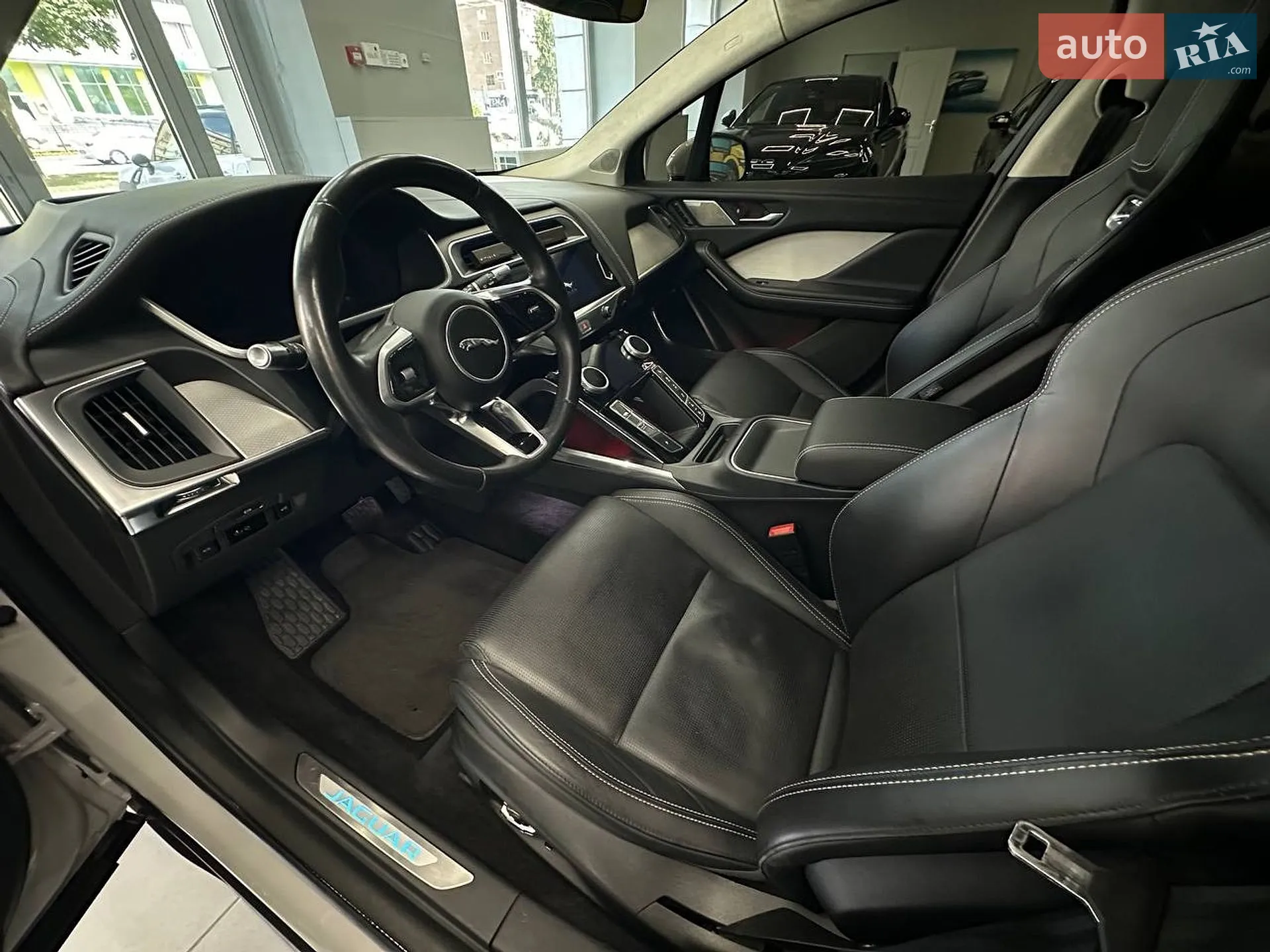 2019 Jaguar I-Pace - мініатюра 8