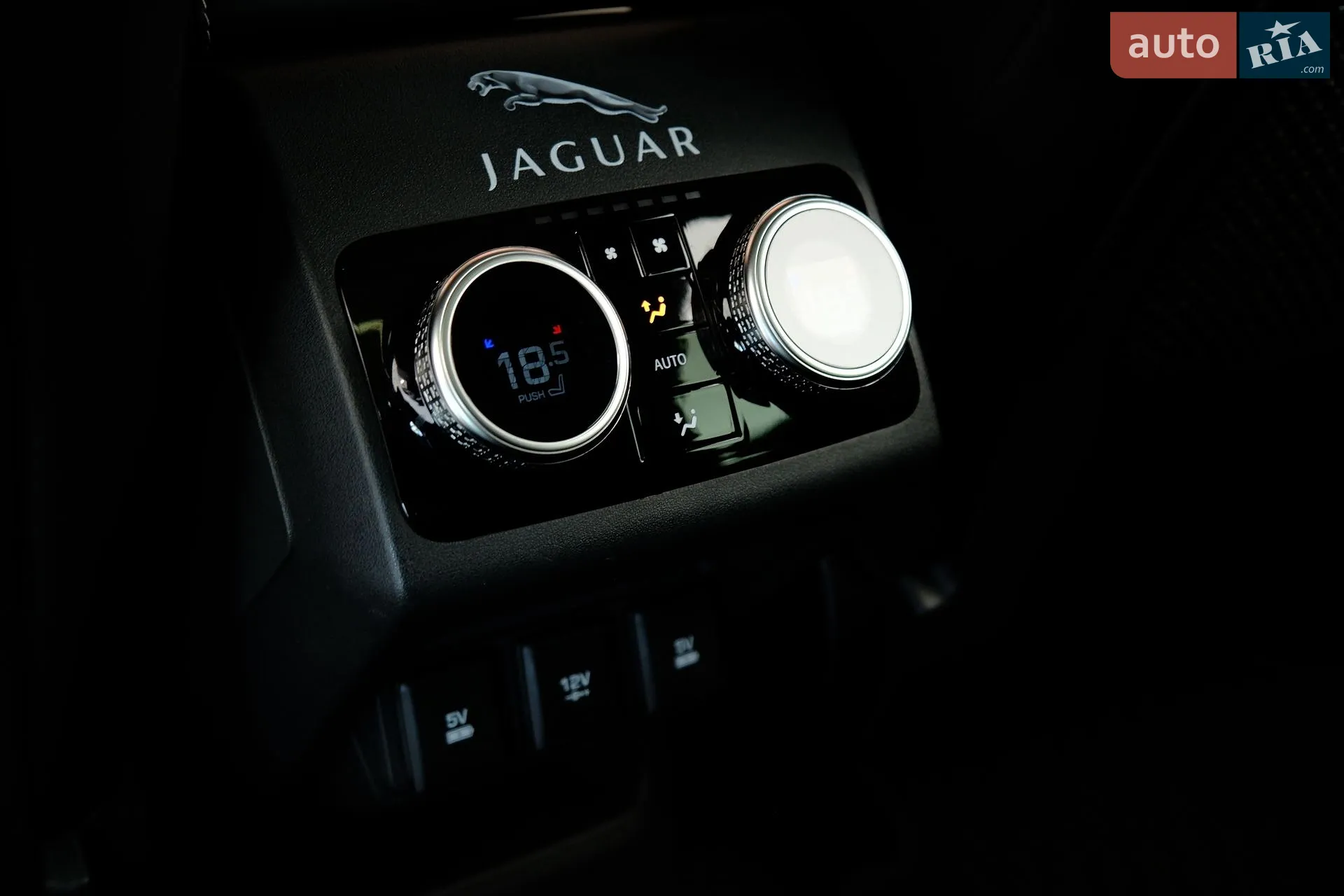 2019 Jaguar I-Pace - мініатюра 29