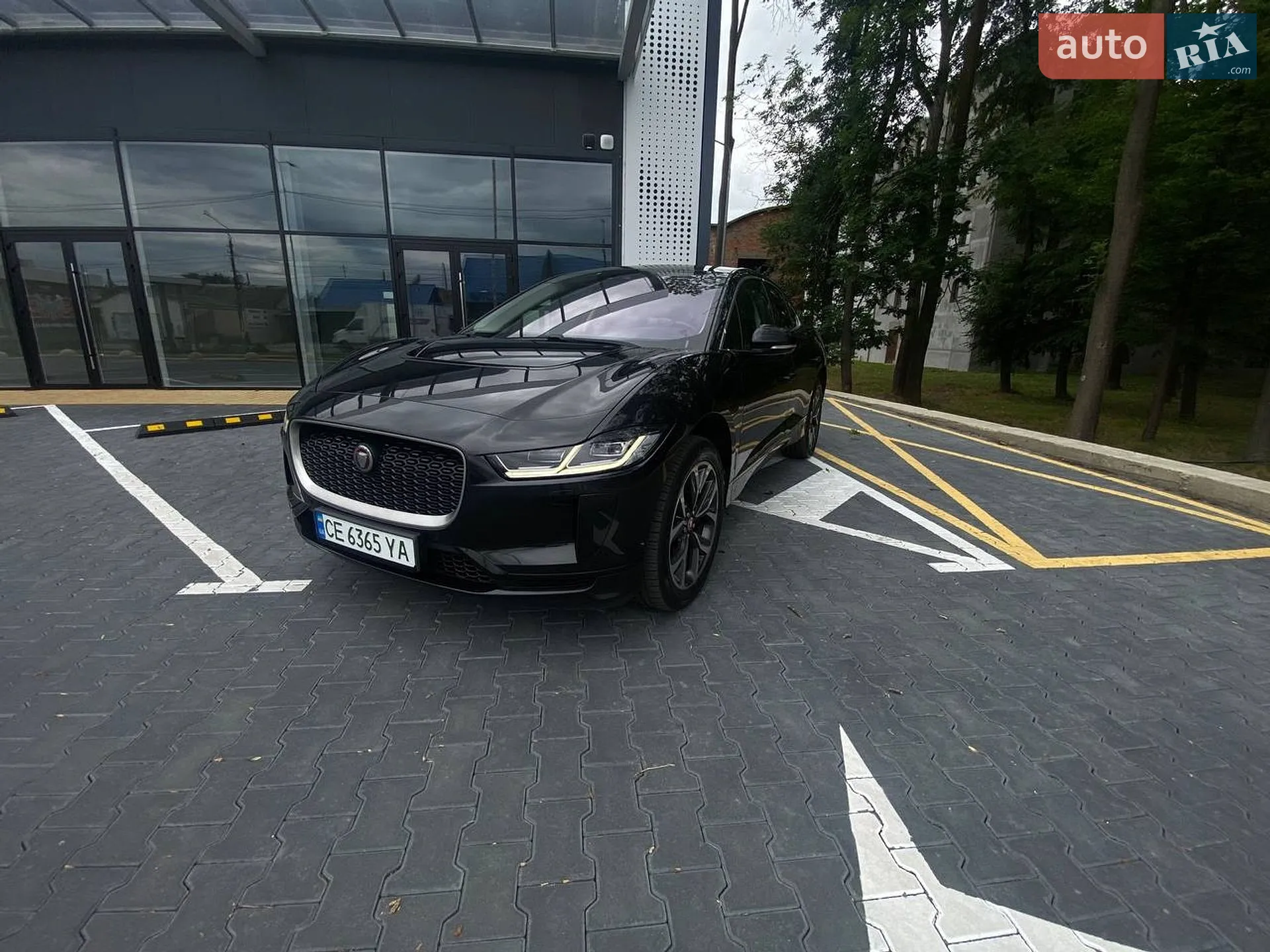 2019 Jaguar I-Pace - мініатюра 2