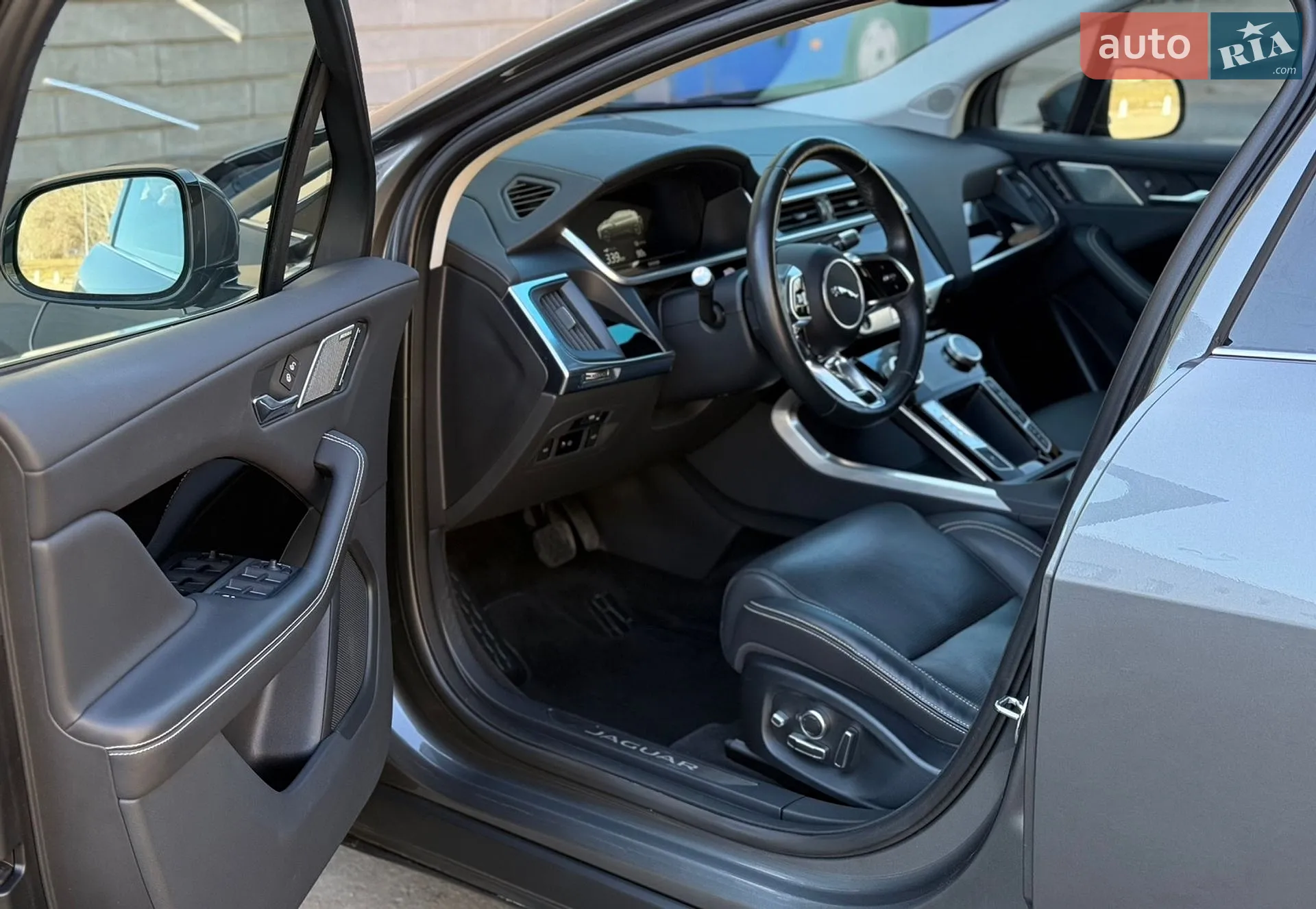 2019 Jaguar I-Pace - мініатюра 15