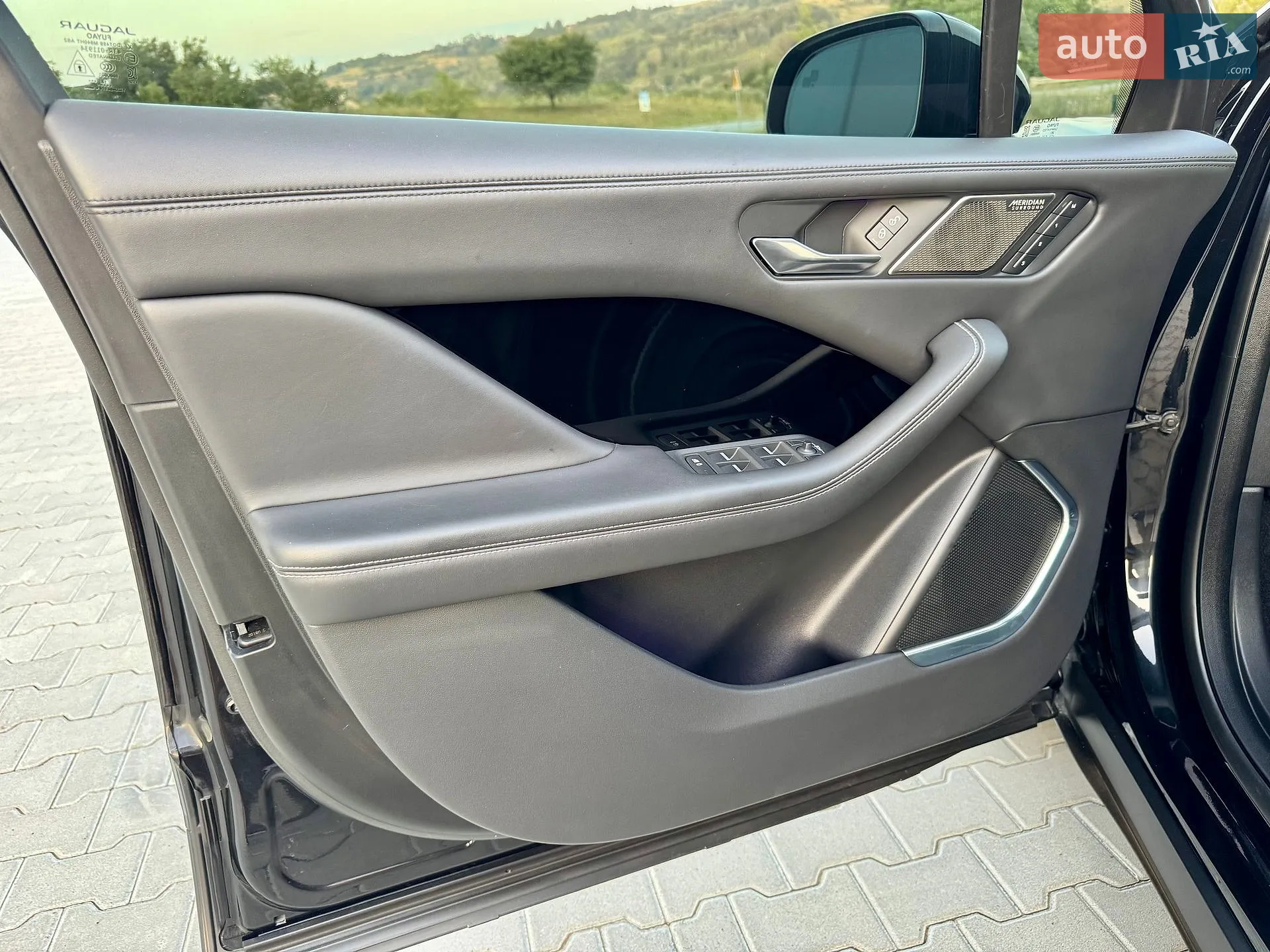 2019 Jaguar I-Pace - мініатюра 24