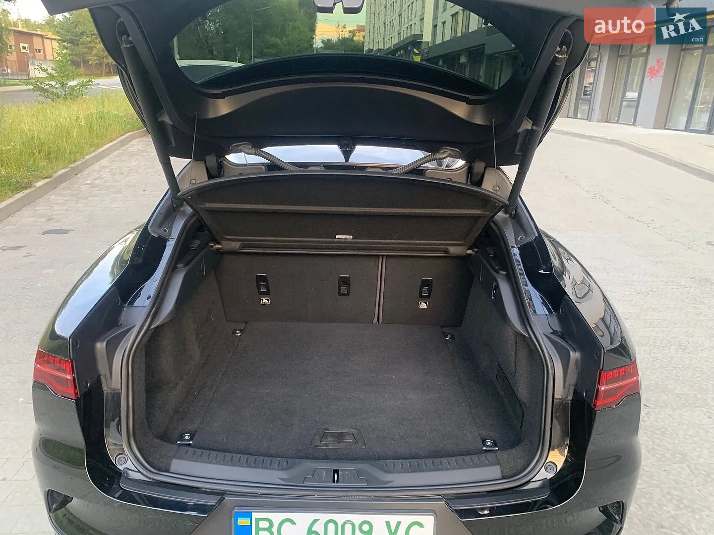 2019 Jaguar I-Pace - мініатюра 32