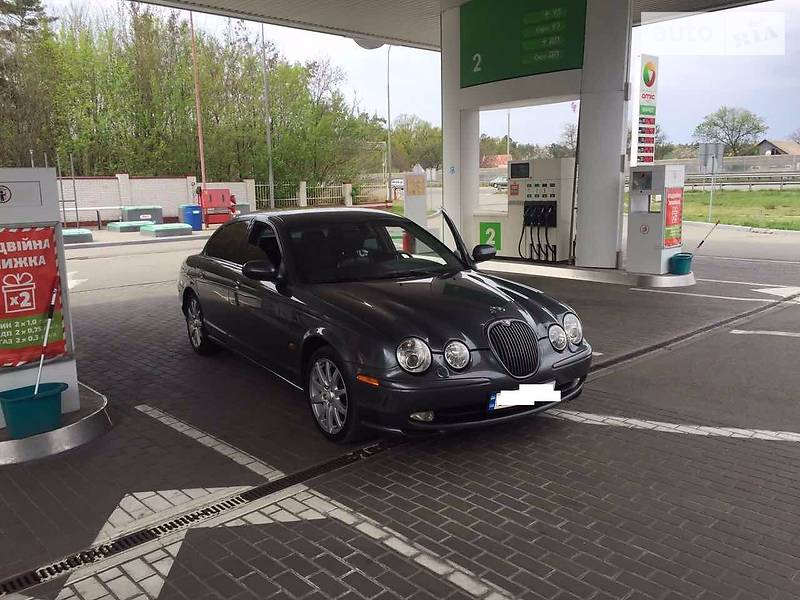 Седан Jaguar S-Type 2003 в Киеве
