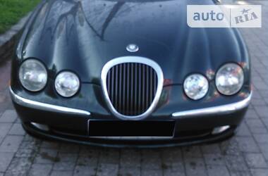 Седан Jaguar S-Type 1999 в Львове