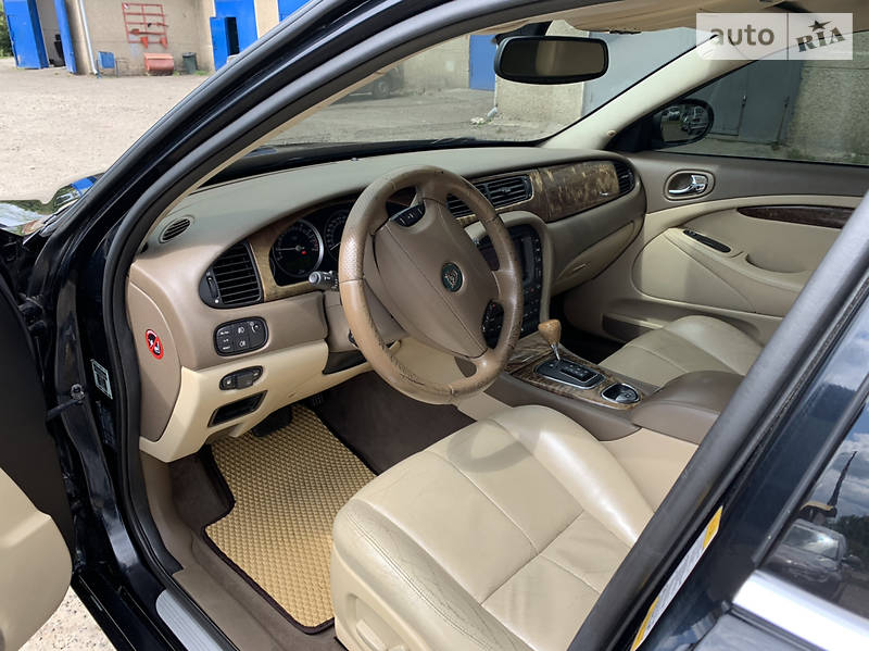 Седан Jaguar S-Type 2004 в Івано-Франківську