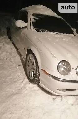 Седан Jaguar S-Type 1999 в Львове