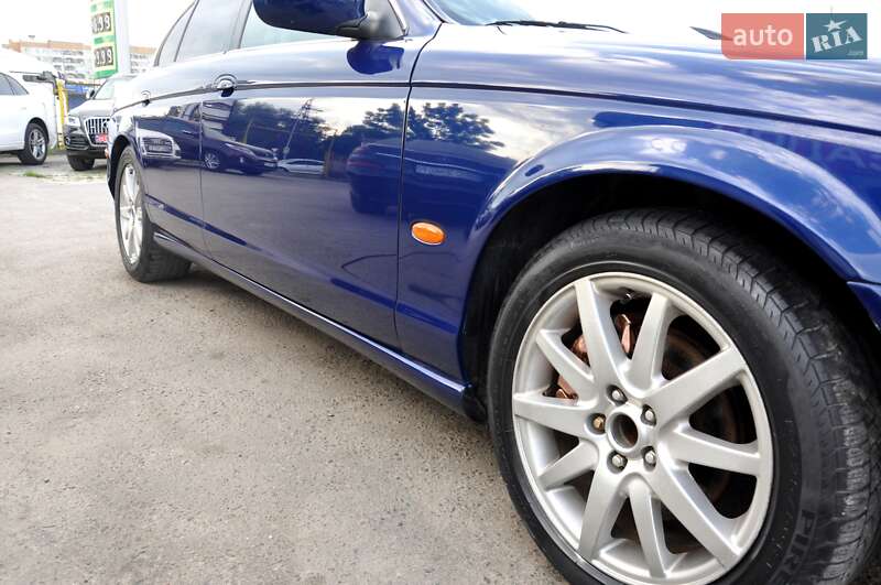 Седан Jaguar S-Type 2001 в Львові