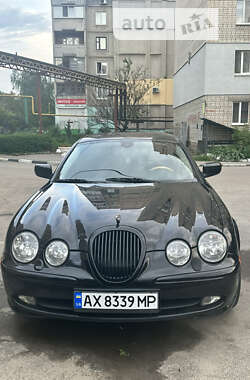 Седан Jaguar S-Type 2000 в Харькове