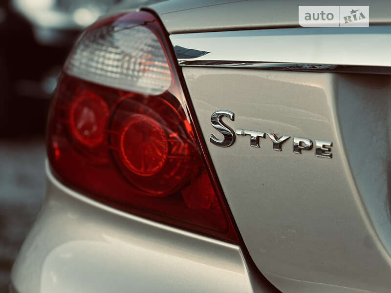 Седан Jaguar S-Type 2005 в Дніпрі