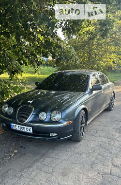 Седан Jaguar S-Type 2001 в Никополе