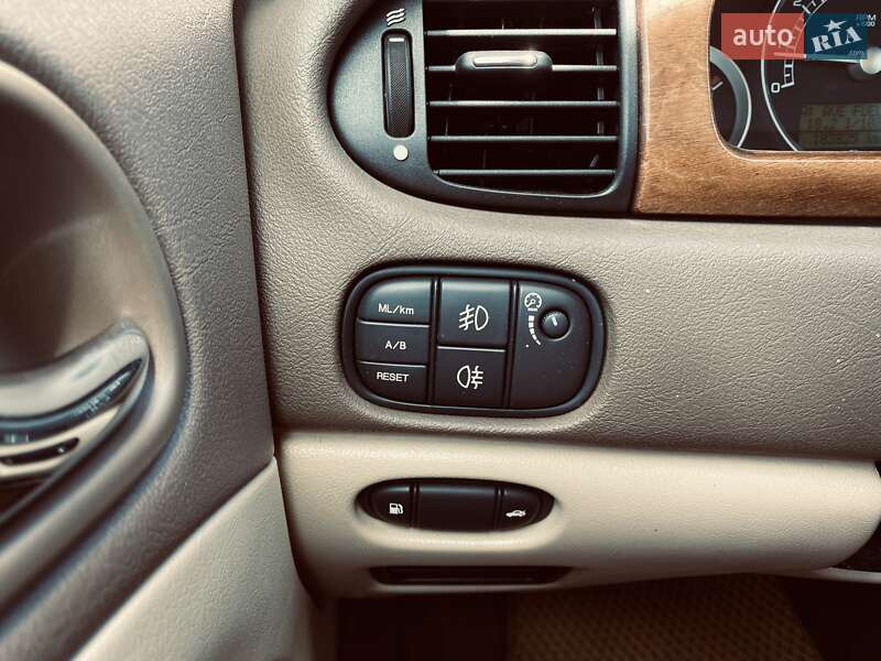 Седан Jaguar S-Type 2006 в Хмельницком