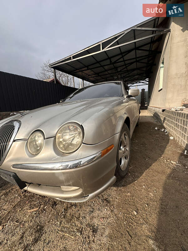 Седан Jaguar S-Type 2001 в Первомайську