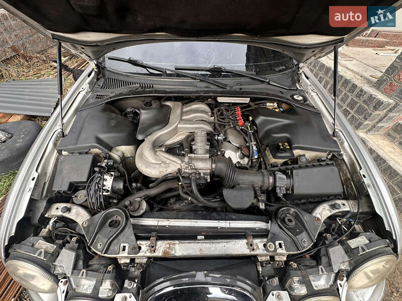 Седан Jaguar S-Type 2001 в Первомайську
