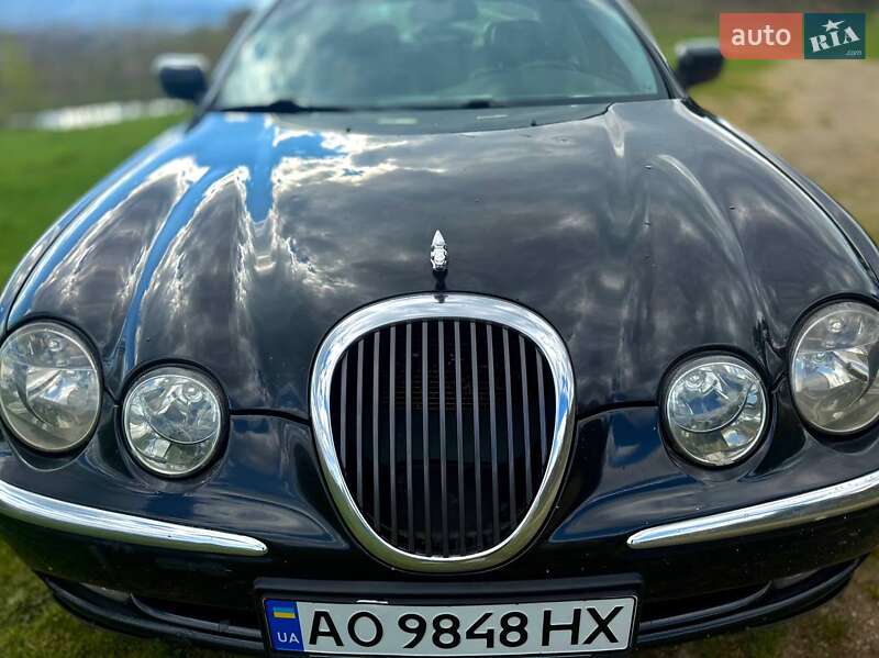 Седан Jaguar S-Type 2000 в Солотвине