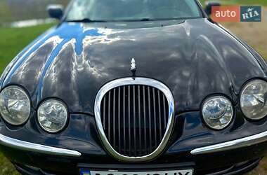 Седан Jaguar S-Type 2000 в 