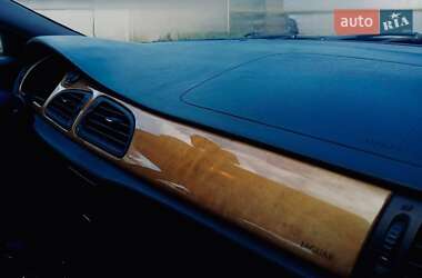 Седан Jaguar S-Type 2000 в 