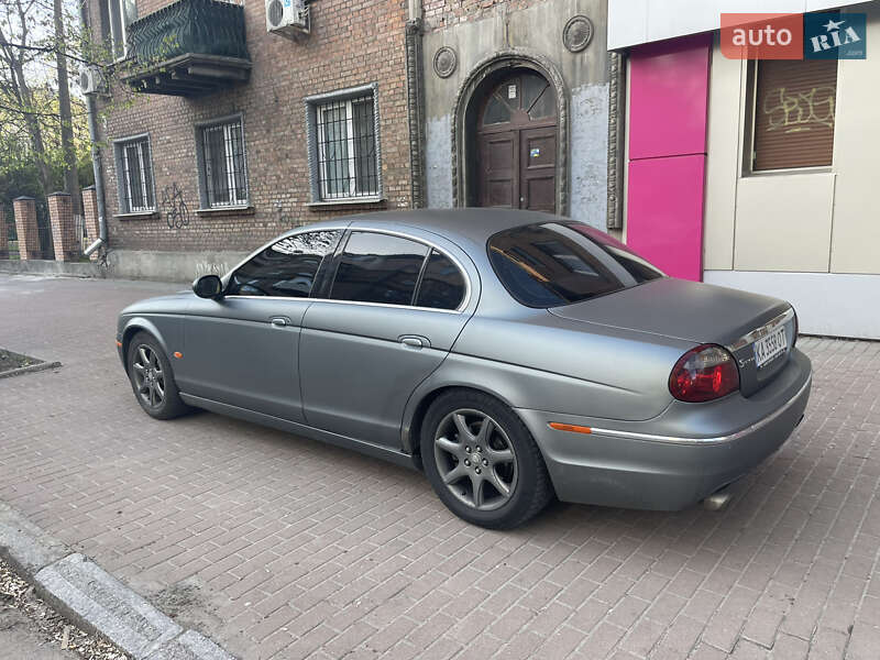Седан Jaguar S-Type 2004 в Киеве