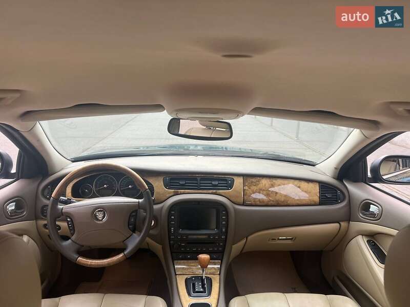 Седан Jaguar S-Type 2004 в Киеве