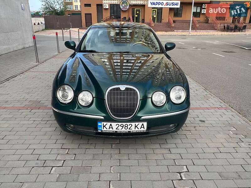 Седан Jaguar S-Type 2004 в Киеве