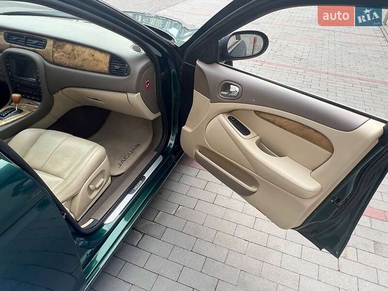 Седан Jaguar S-Type 2004 в Киеве