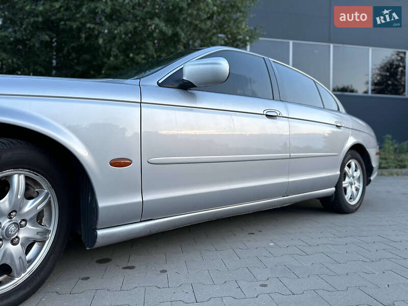 Седан Jaguar S-Type 2000 в Белой Церкви