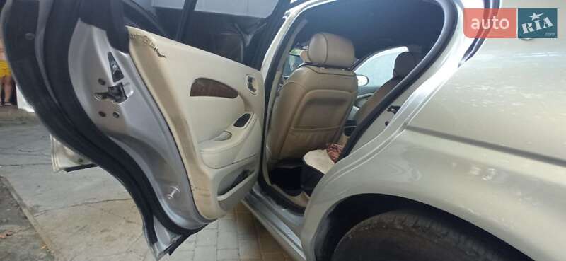 Седан Jaguar S-Type 2002 в Городке