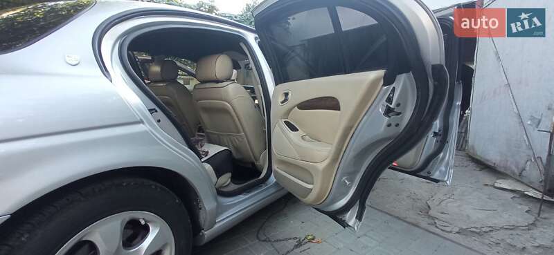 Седан Jaguar S-Type 2002 в Городке
