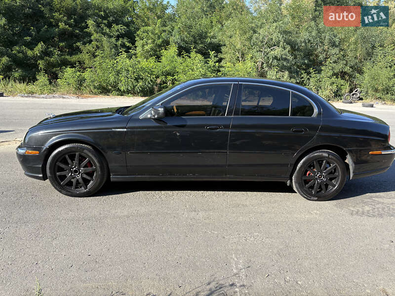 Седан Jaguar S-Type 2000 в Киеве