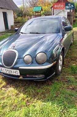 Седан Jaguar S-Type 2000 в 