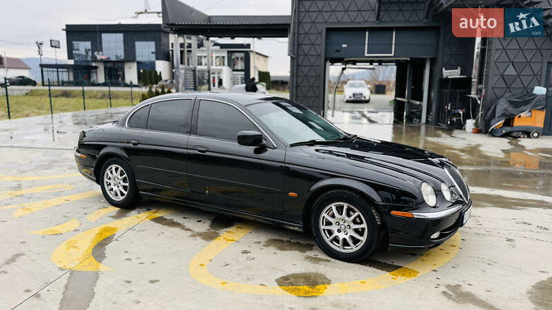 Седан Jaguar S-Type 2000 в Солотвине