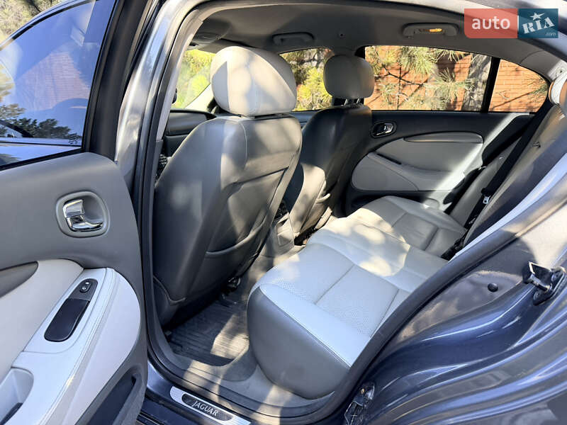 Седан Jaguar S-Type 2007 в Днепре