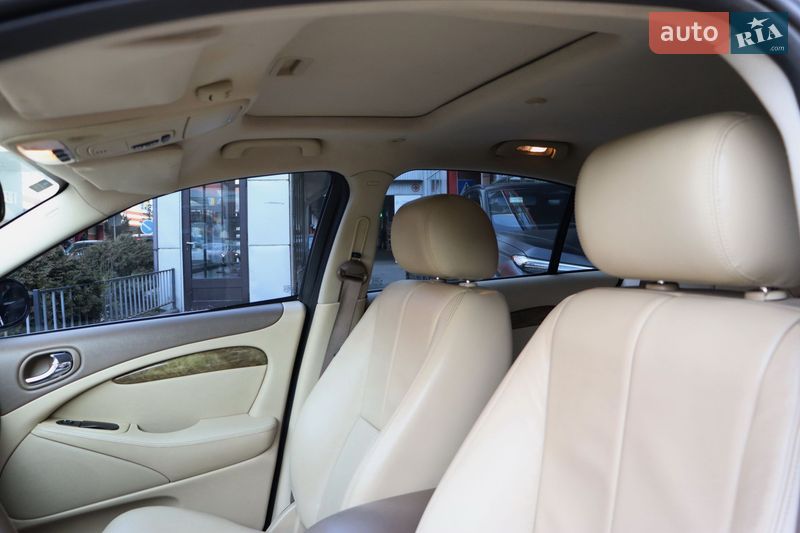 Седан Jaguar S-Type 2006 в Львове