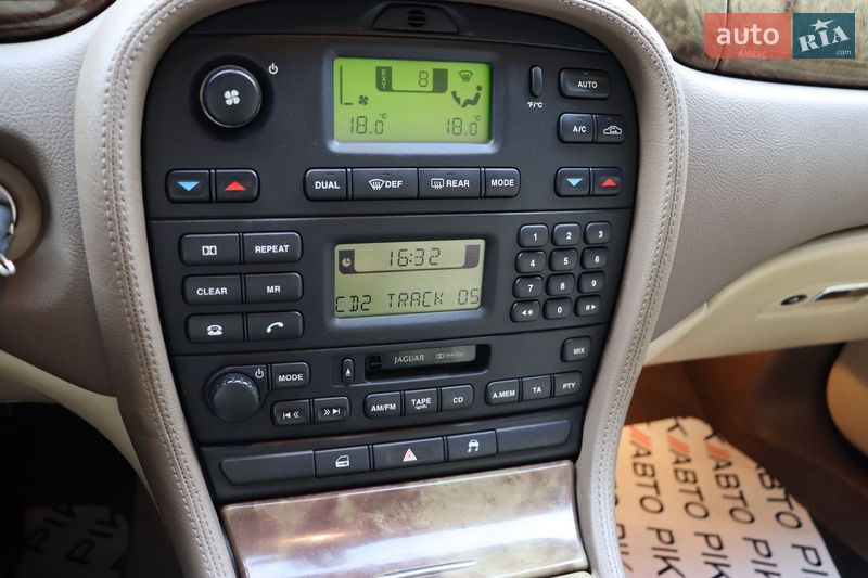 Седан Jaguar S-Type 2006 в Львове