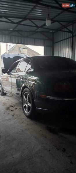 Седан Jaguar S-Type 2000 в Лубнах