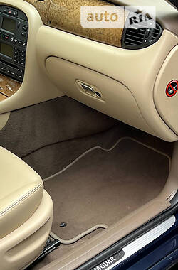 Седан Jaguar X-Type 2006 в 