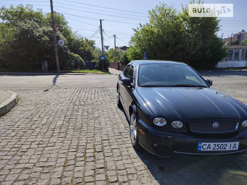 Седан Jaguar X-Type 2008 в Умані