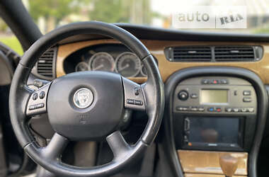 Седан Jaguar X-Type 2005 в 