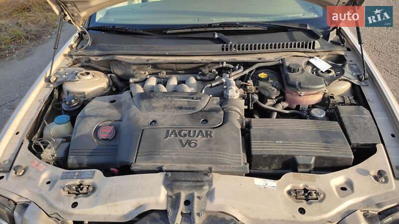 Седан Jaguar X-Type 2002 в Одесі