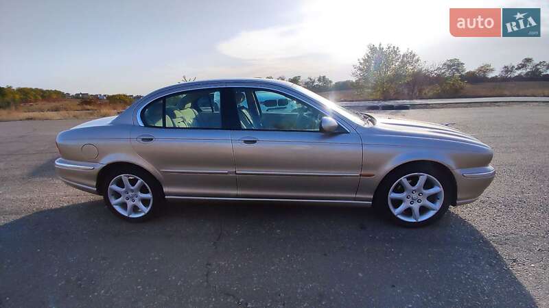 Седан Jaguar X-Type 2002 в Одесі