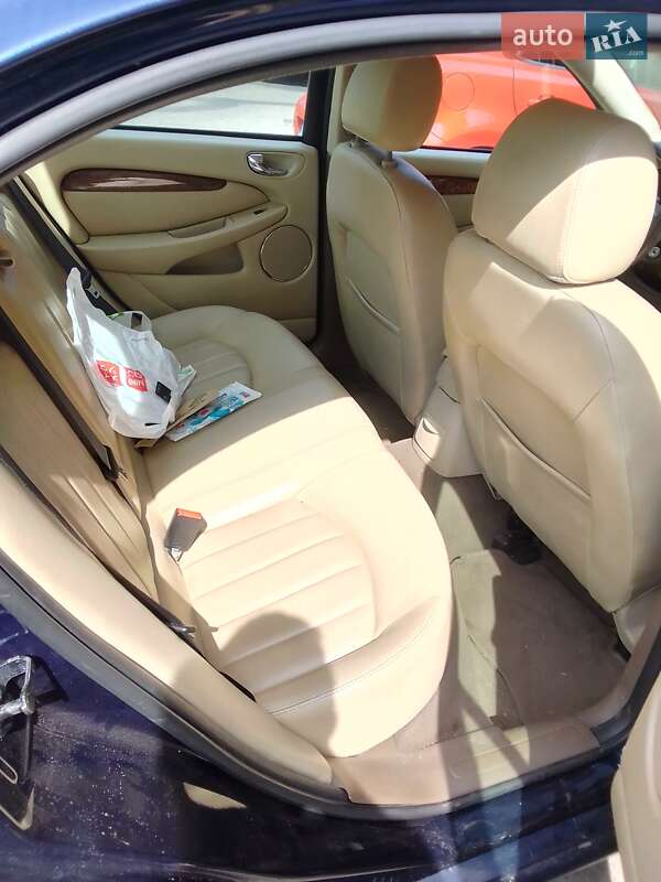 Седан Jaguar X-Type 2007 в Киеве