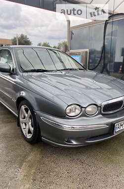 Седан Jaguar X-Type 2004 в Чернівцях