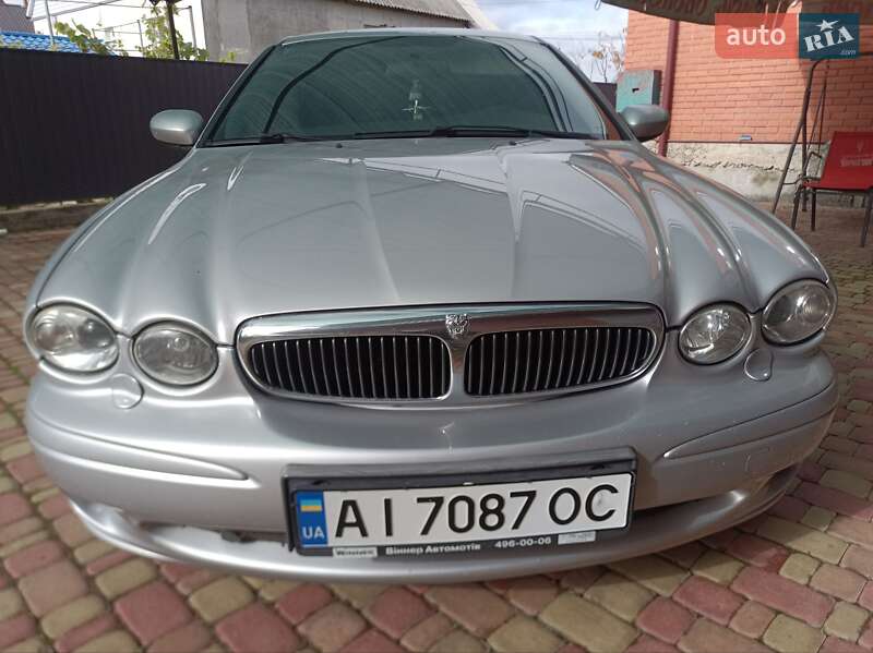 Седан Jaguar X-Type 2005 в Іванкові