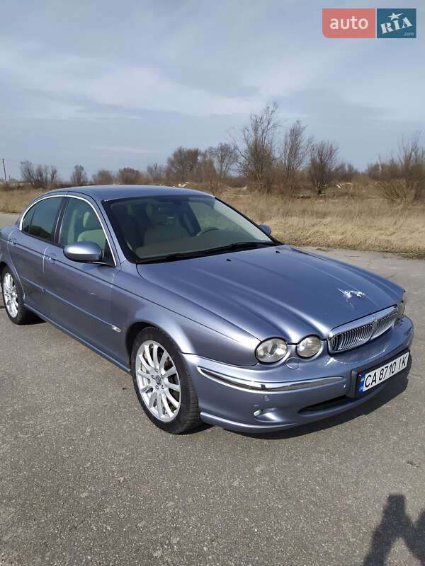 Седан Jaguar X-Type 2006 в Мироновке