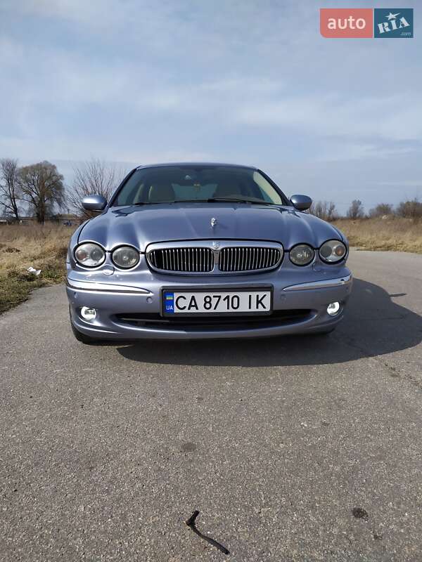 Седан Jaguar X-Type 2006 в Мироновке