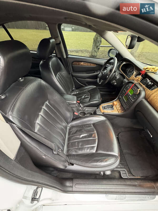 Седан Jaguar X-Type 2007 в Тальном