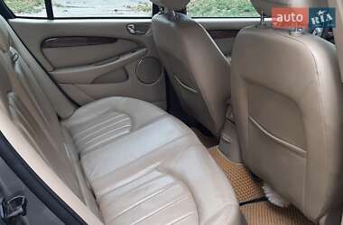 Седан Jaguar X-Type 2004 в 